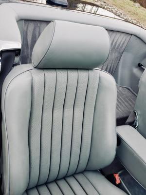 Mercedes-Benz 560 SL 1986 года  (NA)